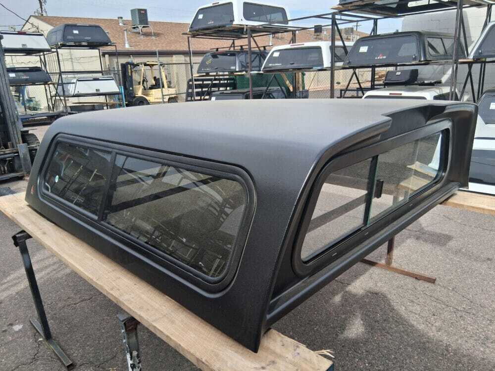 Leer 100R Mile High Deluxe Topper - Toyota Tacoma - Image 4