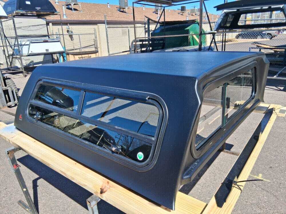 Leer 100S Mile High Deluxe Topper - Toyota Tacoma - Image 4